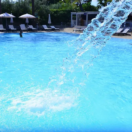 Resort Paradise 4*