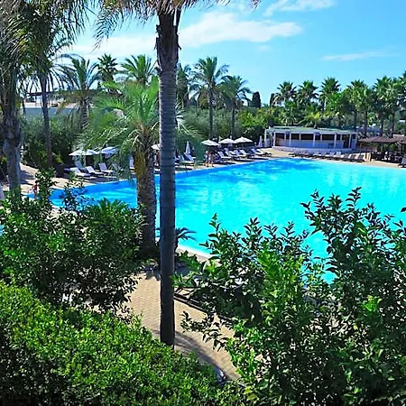 Paradise Resort